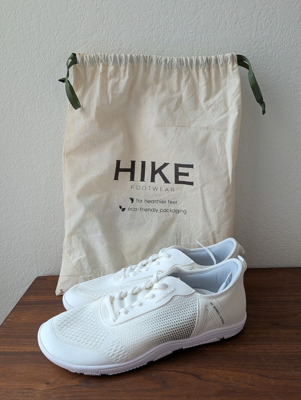 NWT Hike HF Stride Hands-Free & Ergonomic Barefoot Shoes White Woman 12 Men 10